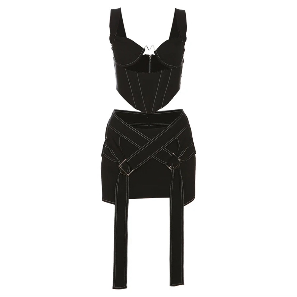 Two piece set size medium